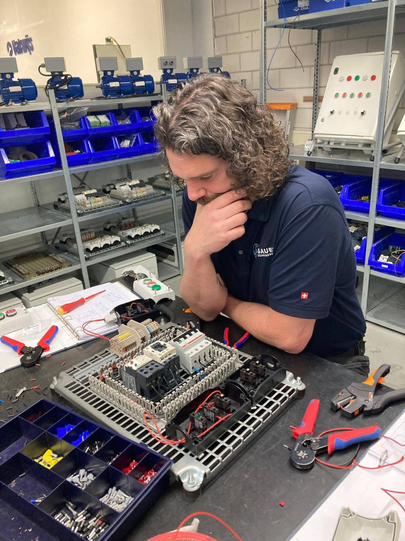 sauer compressors industriele elektrotechniek training vakwijs